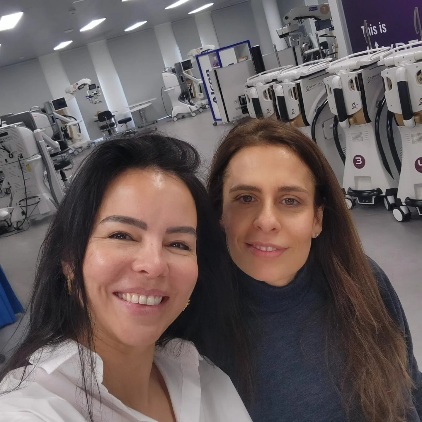 Prof. Dr. Sibel Demirel — Klinik & Ameliyathane